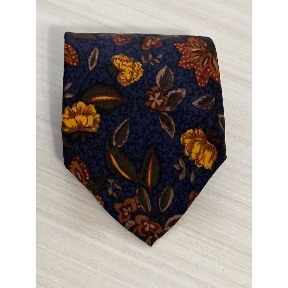Tango by Max Raab Floral Silk Tie